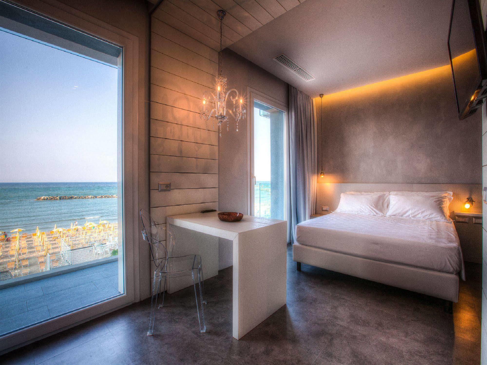 Bell Suite Hotel Bellaria-Igea Marina Exterior foto